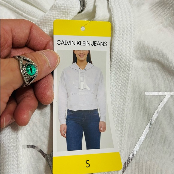 NWT Women’s Size Small Calvin Klein Jeans Cropped Logo Print Hoodie White/Silver - Picture 10 of 13